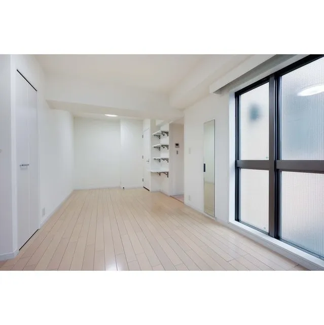 Comforia Nibancho - Interior - ["Window", "Fixture", "Rectangle"]