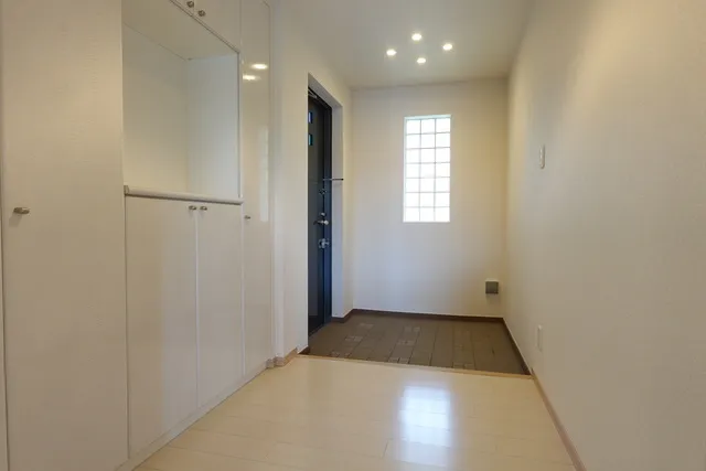 Garden Higashigaoka - Interior - ["Flooring", "Wall", "Floor"]
