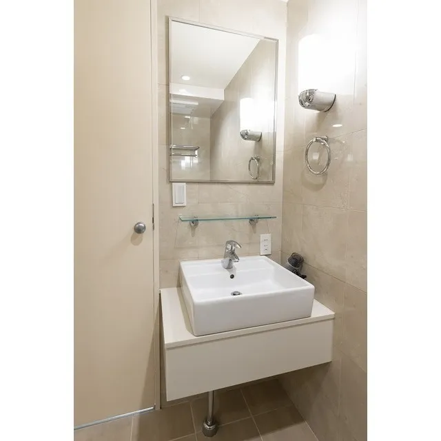 Frontier Residence The Tower Shinagawa - Interior - ["Mirror", "Sink", "Tap"]