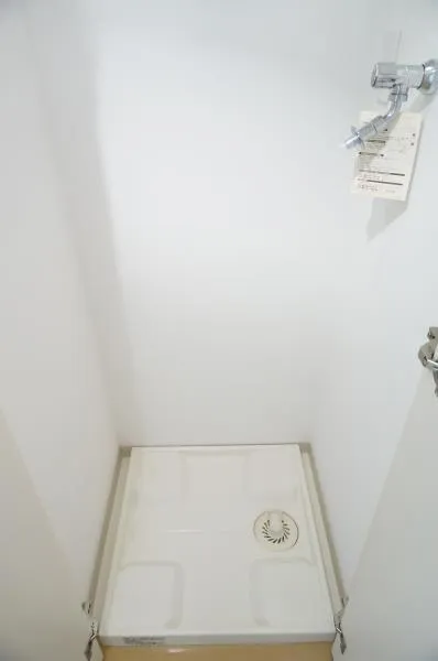KDX Residence Nishi Shinjuku - Interior - ["Floor", "Tile Flooring", "Tile"]