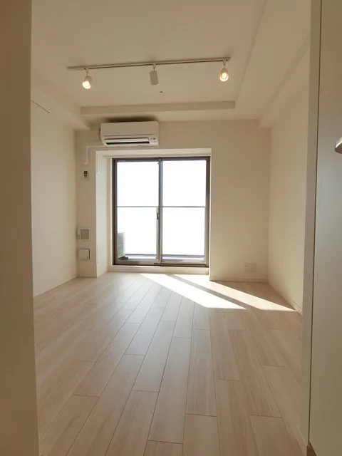 Bonheur Stage Ashizuka - Interior - ["Flooring", "Floor", "Wood flooring"]