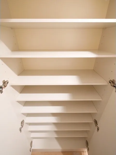 Orchid Residence Itabashi - Interior - ["Wood", "Shelf", "Shelving"]