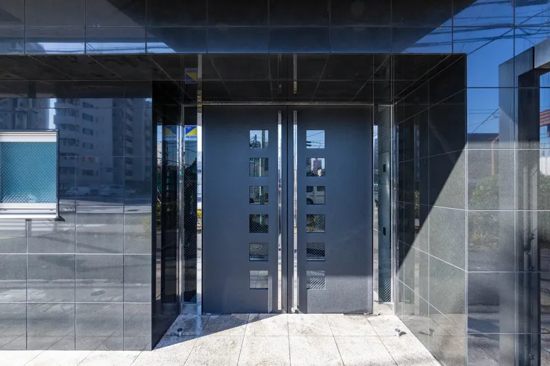 Le‐Lion AKABANEⅢ - Exterior - ["Glass", "Home Door", "Aluminium"]