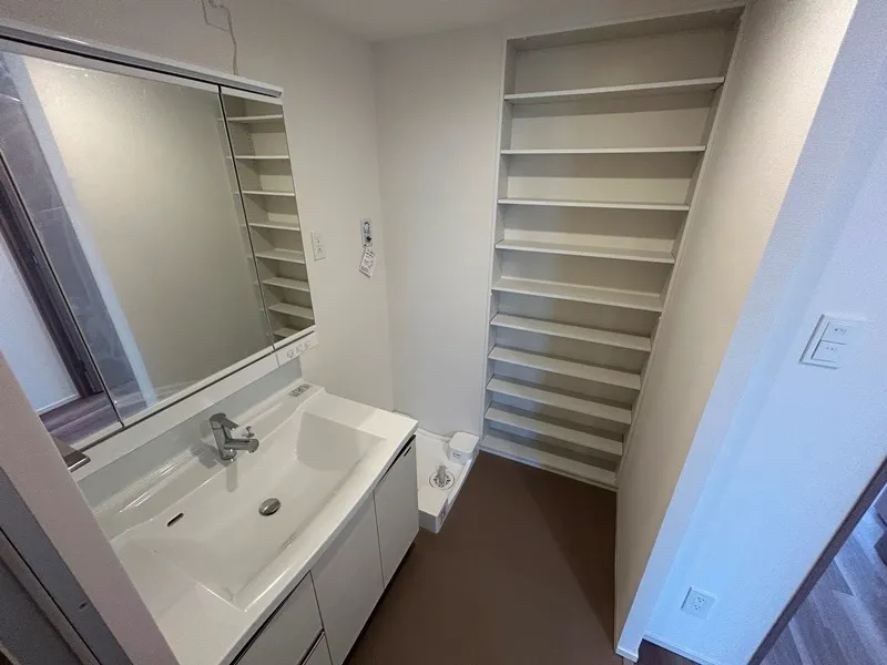 LiveCasa Nishinomiya - Interior - ["Flooring", "Floor", "Apartment"]