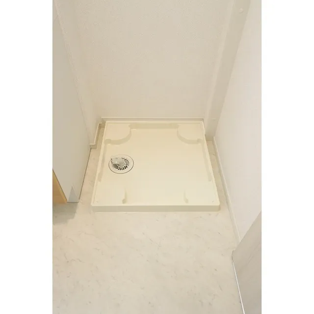Compaltier Higashi-Nagasaki - Interior - ["Plumbing fixture", "Beige", "Toilet"]