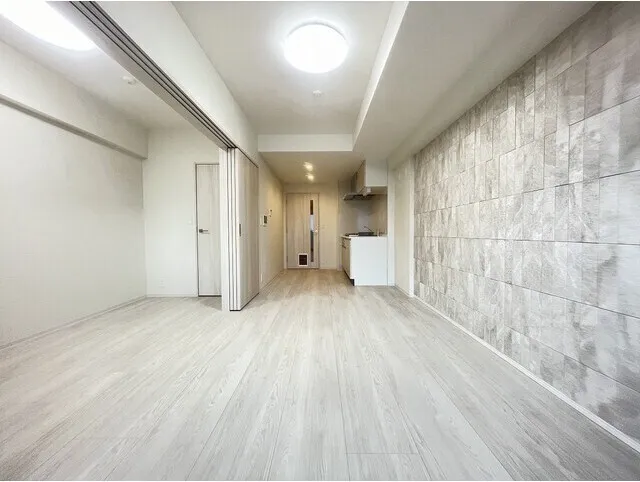 Comforia Liv Minamisunamachi East - Interior - ["Flooring", "Floor", "Ceiling"]