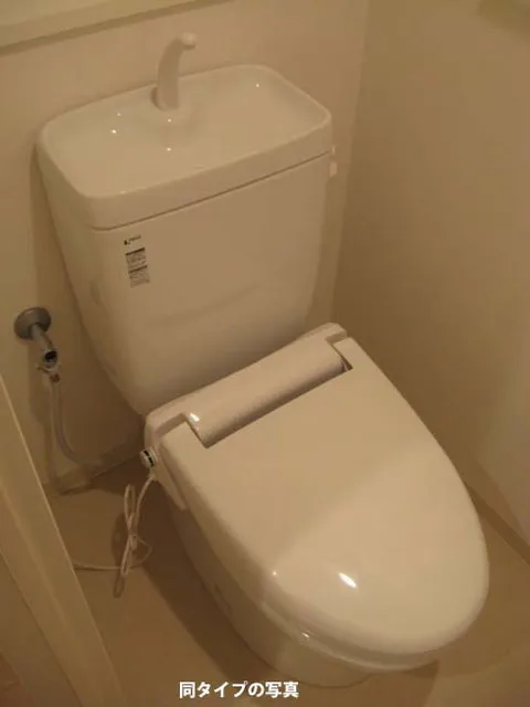 Comforia HIgashi-IKebukuro  - Interior - ["Toilet seat", "Plumbing fixture", "Toilet"]