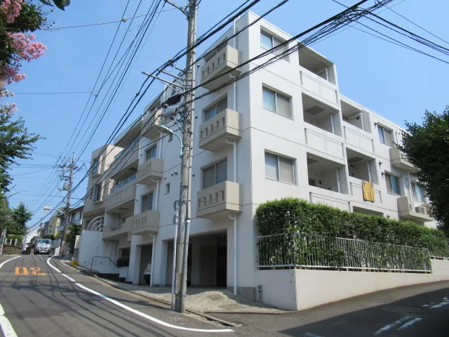 Tetsuhizaka Mansion - Exterior - ["Sky", "Building", "Infrastructure"]