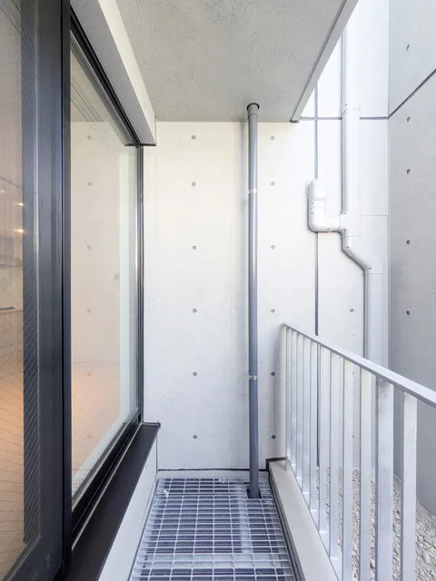 Grand Paseo Meguro Senzoku - Interior - ["Composite material", "Glass", "Grey"]