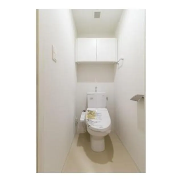 Matsuba - Interior - ["Toilet", "Property", "Bathroom"]