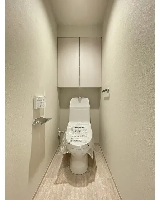 Season Flats Omorinishi - Interior - ["Toilet seat", "Flooring", "Toilet"]