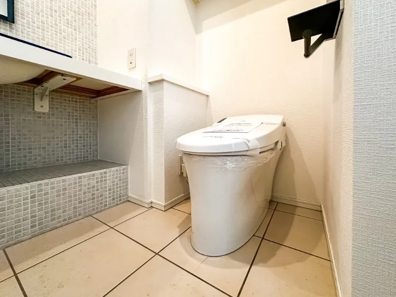 Castalia Shinjuku Natsumesaka - Interior - ["Toilet seat", "Plumbing fixture", "Flooring"]