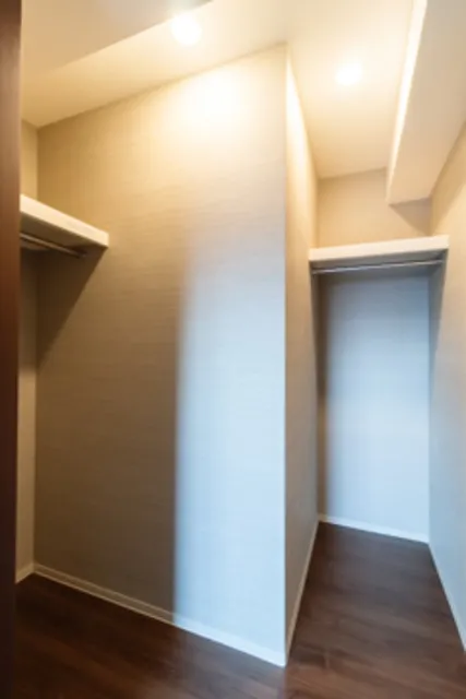 YUNO ART KAMEIDO - Interior - ["Property", "Building", "Wood"]