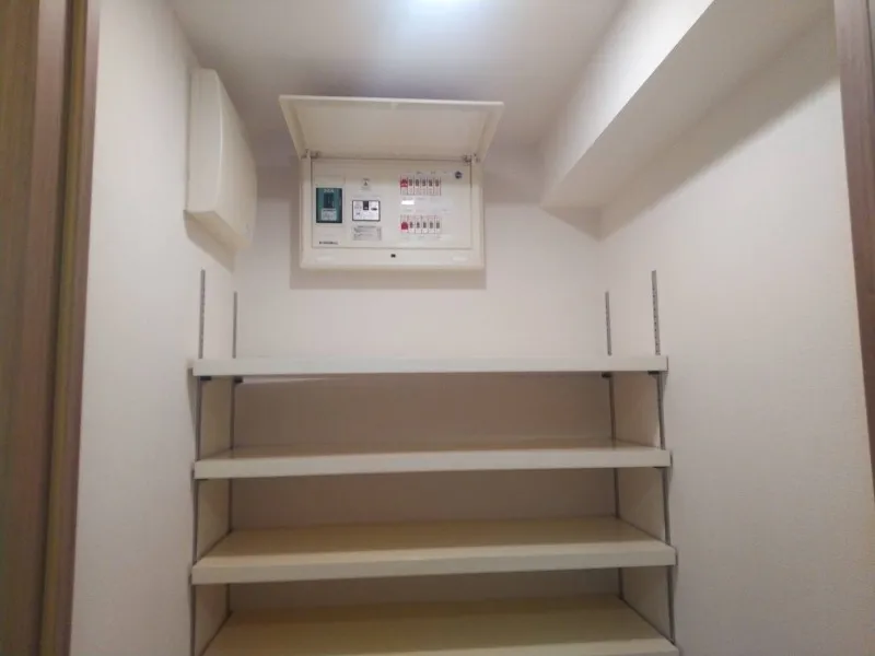 Harumi Terrace - Interior - ["Wood", "Flooring", "Floor"]