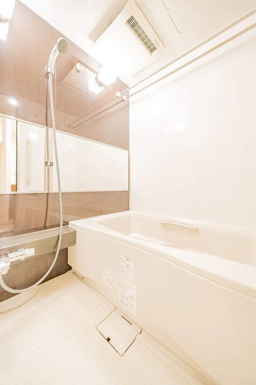 Central Park Tower La Tour Shinjuku - Interior - ["Building", "Fixture", "Bathroom"]