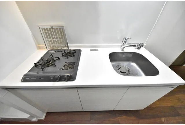 Covent Garden - Interior - ["Kitchen", "Kitchen Sink", "Major appliance"]