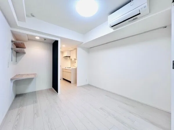 Brillia Ist Shibuya Honmachi - Interior - ["Ceiling", "Flooring", "Floor"]
