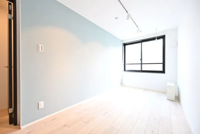 Ruygo Oshiage - Interior - ["Flooring", "Floor", "Ceiling"]