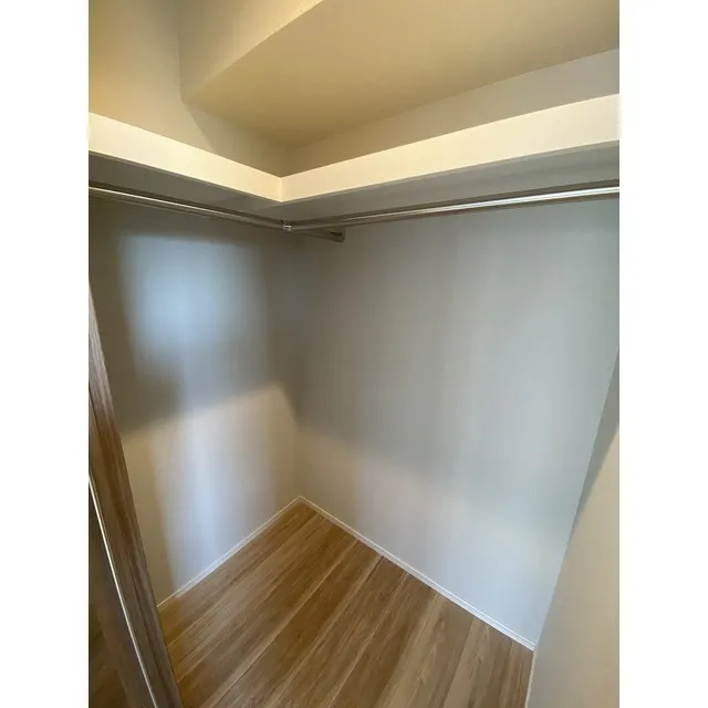 Bows Flats Shinagawa Oimachi - Interior - ["Building", "Wood", "Interior design"]