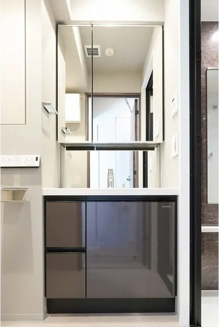 LEFONT PROGRESS SHIBUYA HILLTOP - Interior - ["Building", "Cabinetry", "Fixture"]