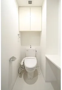 MEW - Interior - ["Toilet seat", "Toilet", "Plumbing fixture"]