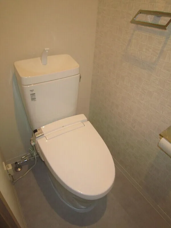 Court Hills Takanawa - Interior - ["Toilet seat", "Toilet", "Plumbing fixture"]