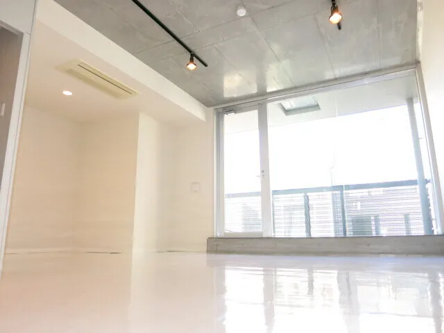FLEG Akasaka - Interior - ["Flooring", "Ceiling", "Floor"]