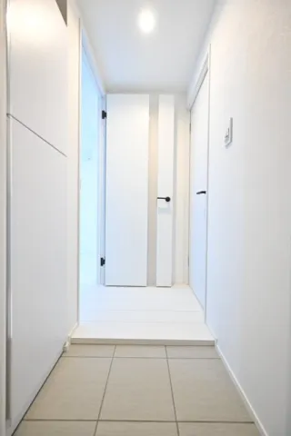 The Residence Nihonbashi - Interior - ["Flooring", "Wall", "Floor"]