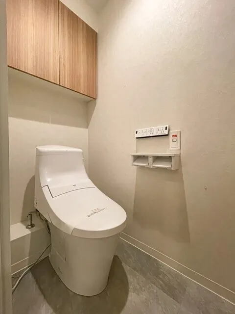Ebisu Garden Terrace - Interior - ["Flooring", "Floor", "Plumbing fixture"]