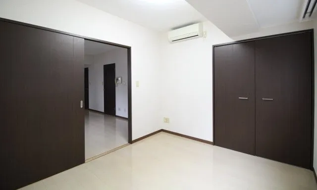 Luxury Apartment East Nihonbashi - Interior - ["Flooring", "Wood", "Floor"]
