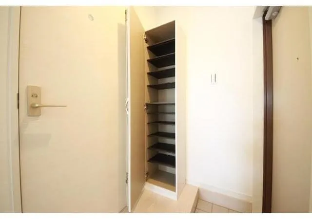 Ravient Asakusa Kototoi - Interior - ["Wood", "Flooring", "Floor"]