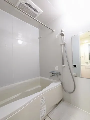 MG Meguro Station - Interior - ["Plumbing fixture", "Bathroom", "Flooring"]