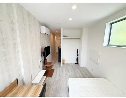 Lumiere Omori - Interior - []