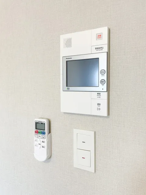 Preasvelta Minowa - Interior - ["Electronic device", "Technology", "Machine"]
