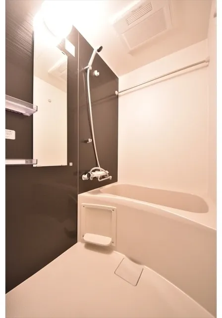 Across Avenue Minami-Nagasaki - Interior - ["Plumbing fixture", "Ceiling", "Plumbing"]