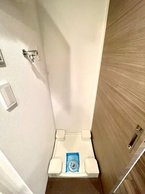 Residia Ochanomizu 2 - Interior - ["Flooring", "Floor", "Tile Flooring"]