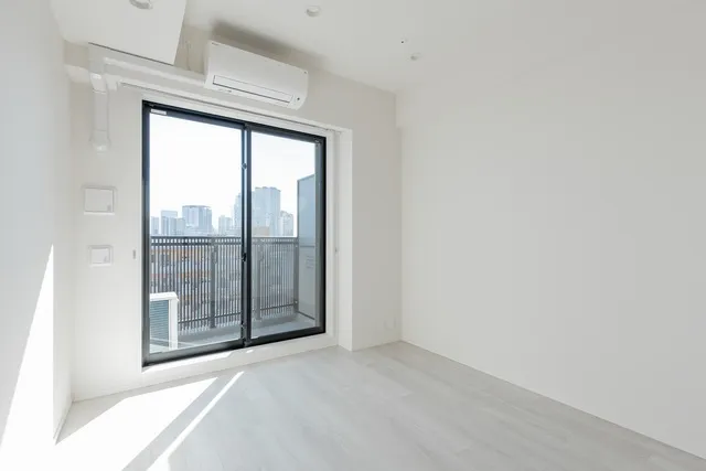 Terrace Tsukishima - Interior - ["Building", "Window", "Fixture"]