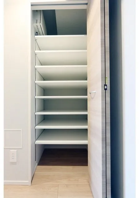 Alpha Prime Toyocho - Interior - ["Wood", "Shelving", "Shelf"]