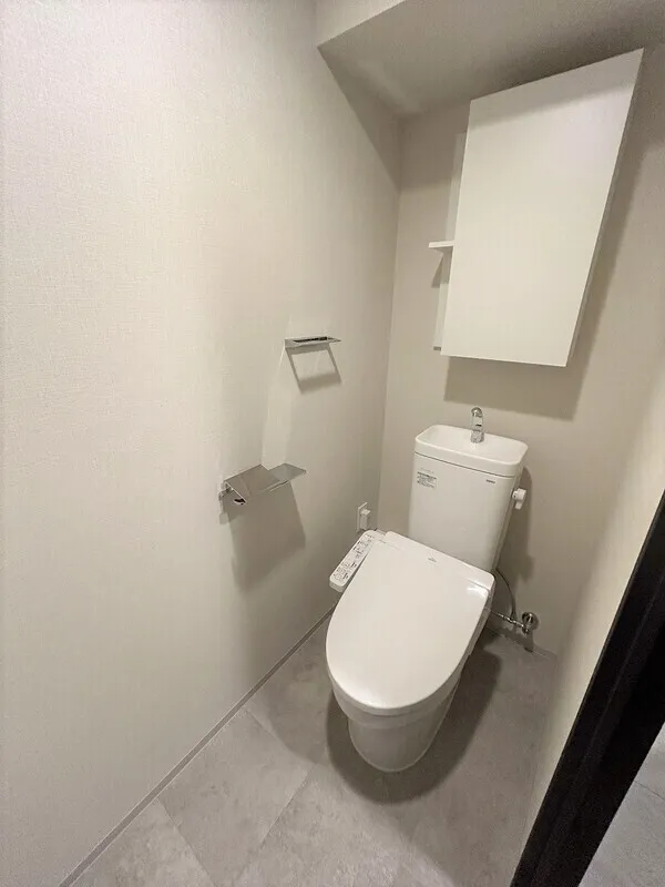Blanchiesta Kiba - Interior - ["Toilet seat", "Toilet", "Plumbing fixture"]