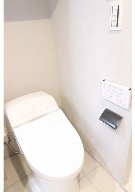 KDX Residence Kichijoji - Interior - ["Toilet seat", "Toilet", "Plumbing fixture"]