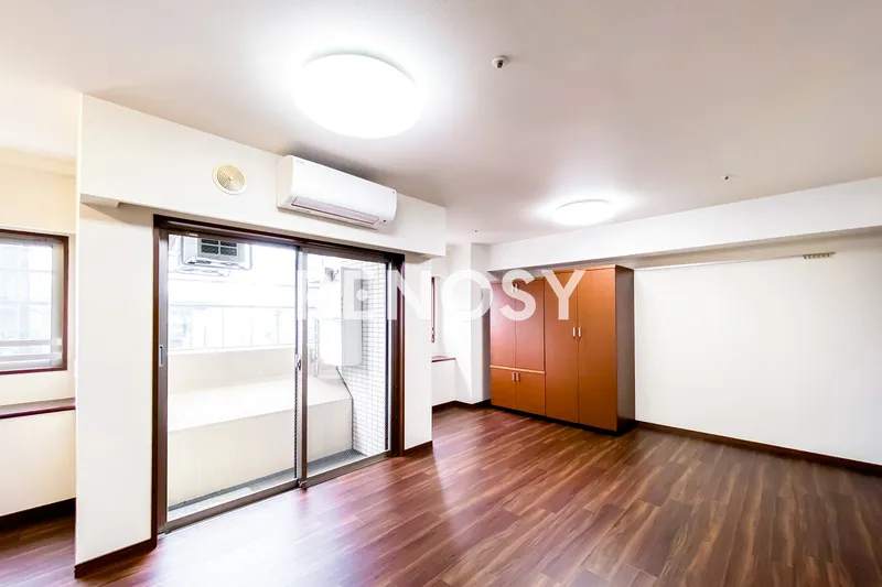 Dolce Kyobashi, Building 2 - Interior - ["Flooring", "Ceiling", "Floor"]