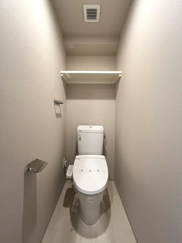 Orchid Residence Morishita - Interior - ["Toilet seat", "Toilet", "Plumbing fixture"]