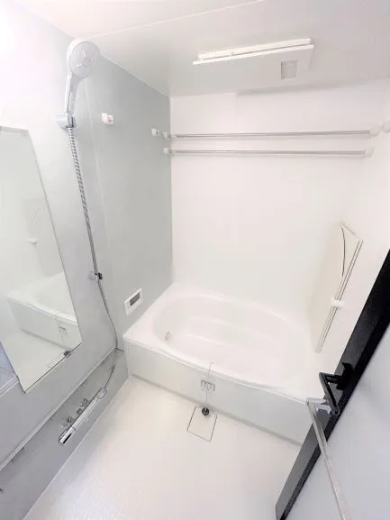 LiveCasa Nishinomiya - Interior - ["Plumbing fixture", "Flooring", "Floor"]