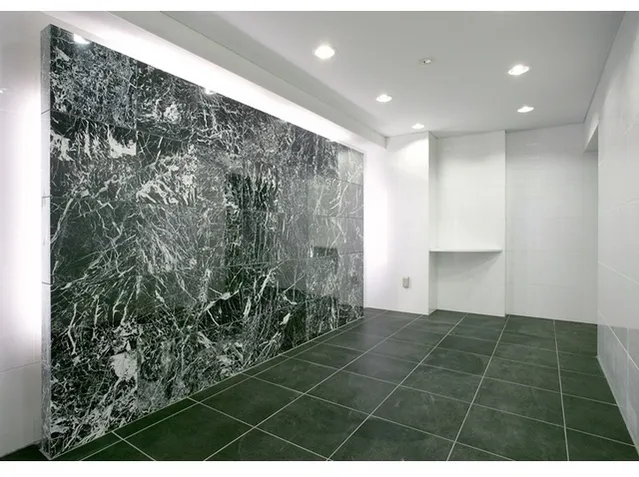 Comforia Azabudai - Exterior - ["White", "Property", "Tile"]