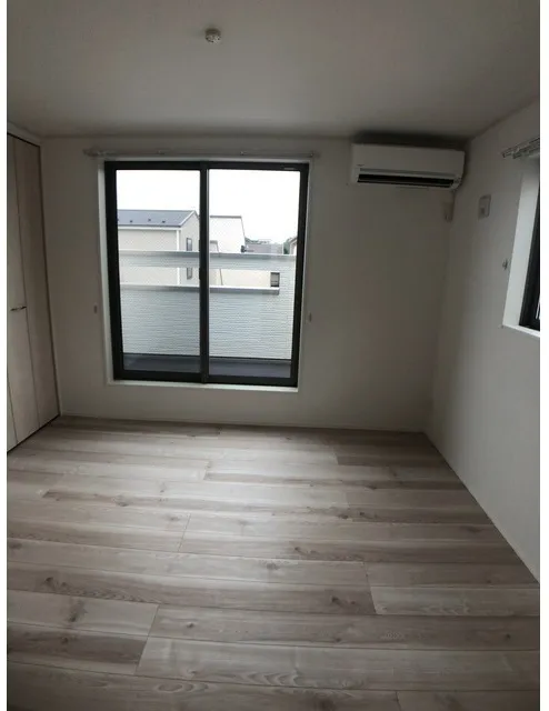 Kolet Sangenjaya #03 - Interior - ["Wood", "Flooring", "Floor"]