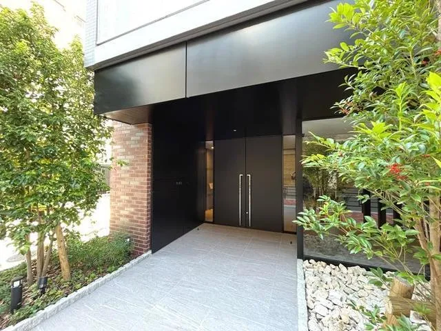 Park Axis Ueno EAST - Exterior - ["Plant", "Fixture", "Shade"]