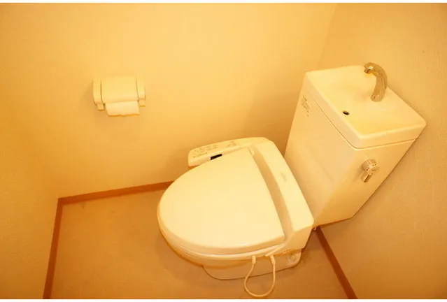 Sereno Shinagawa - Interior - ["Toilet seat", "Plumbing fixture", "Bathroom"]