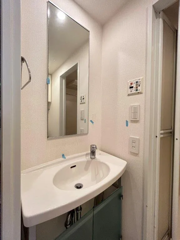 KDX Residence Higashi Shinjuku - Interior - ["Bathroom Sink", "Plumbing fixture", "Bathroom"]