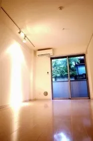Esthe Asagaya - Interior - ["Ceiling", "Flooring", "Floor"]