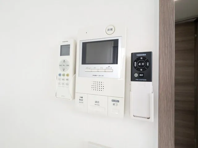 Tasukiri Shes Oshiage - Interior - ["Electronic device", "Technology", "Electronics"]